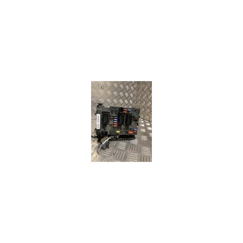 Boitier servitude moteur (BSM) PEUGEOT 206+ d’occasion