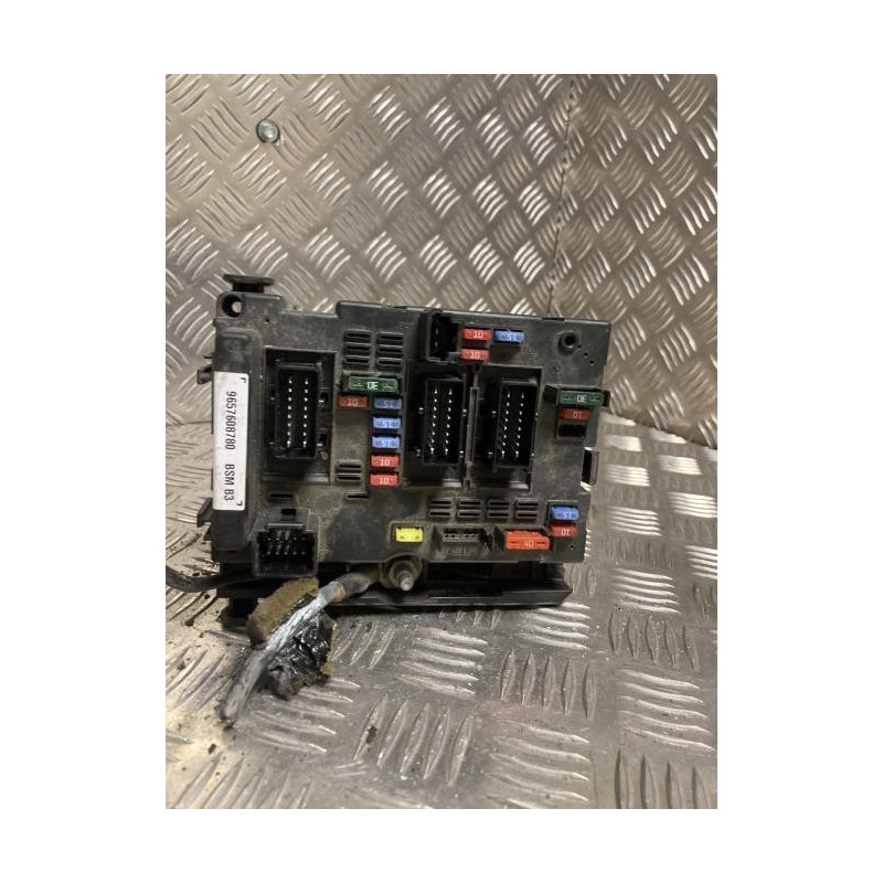 Boitier servitude moteur (BSM) PEUGEOT 206+ d’occasion