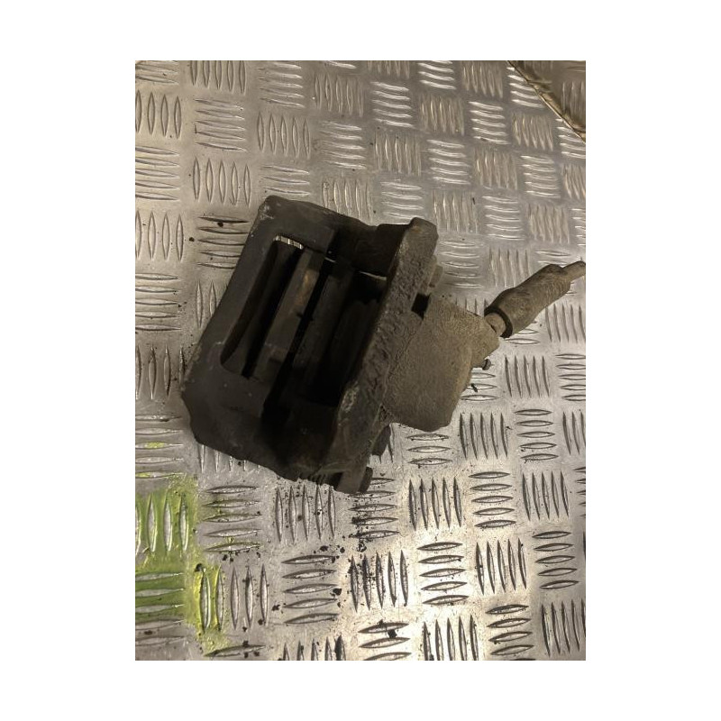 Etrier avant gauche (freinage) RENAULT TWINGO 2 PHASE 1 d’occasion