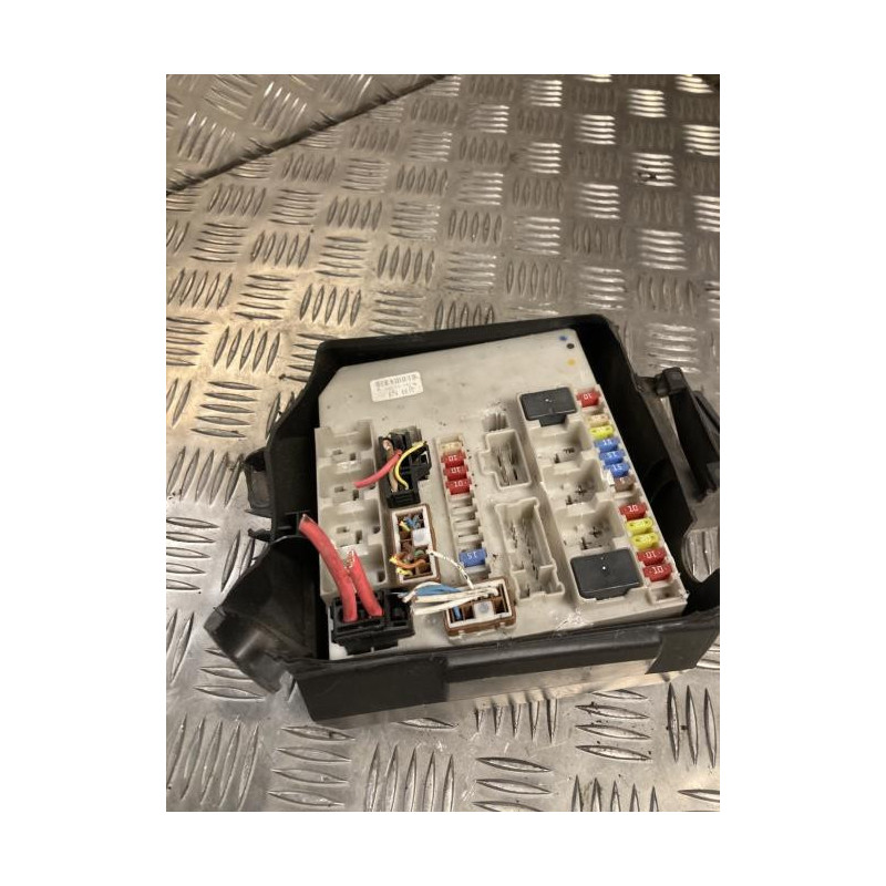 Porte fusible RENAULT CLIO 3 PHASE 1 d’occasion