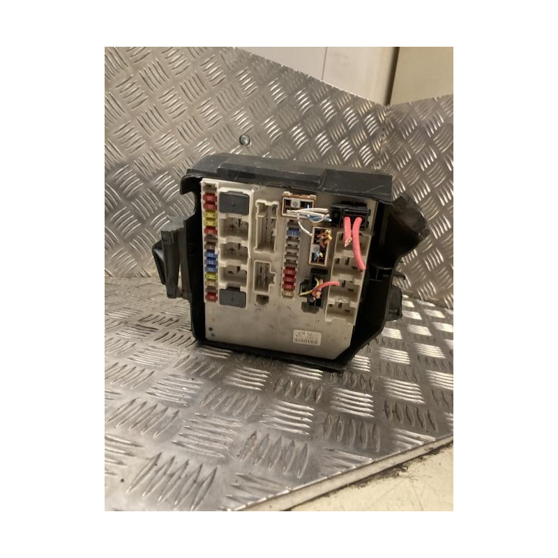 Porte fusible RENAULT CLIO 3 PHASE 1 d’occasion
