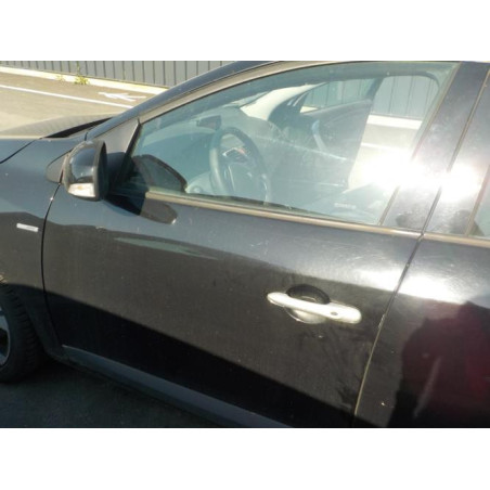 Feu arriere secondaire gauche (feux) RENAULT MEGANE 3 PHASE 1 BREAK d’occasion
