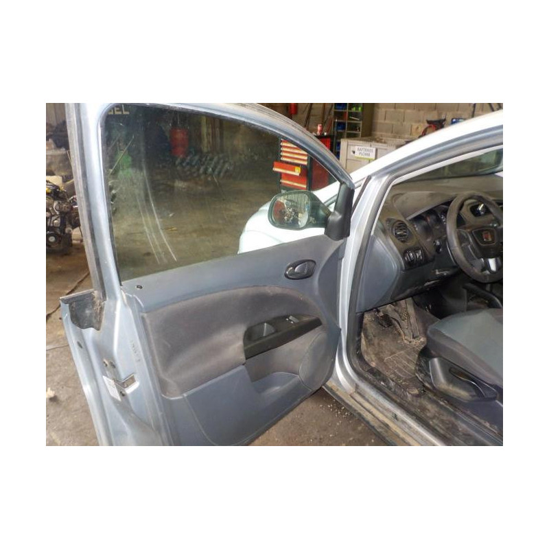 Vitre avant gauche SEAT TOLEDO 3 d’occasion