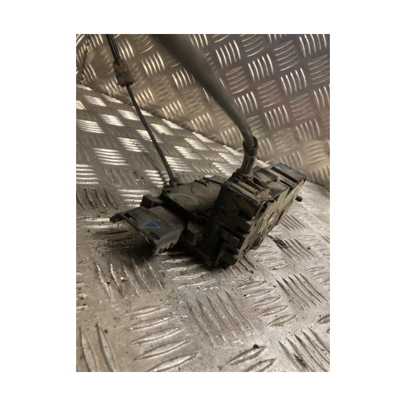 Serrure avant gauche NISSAN ALMERA 2 PHASE 1 d’occasion