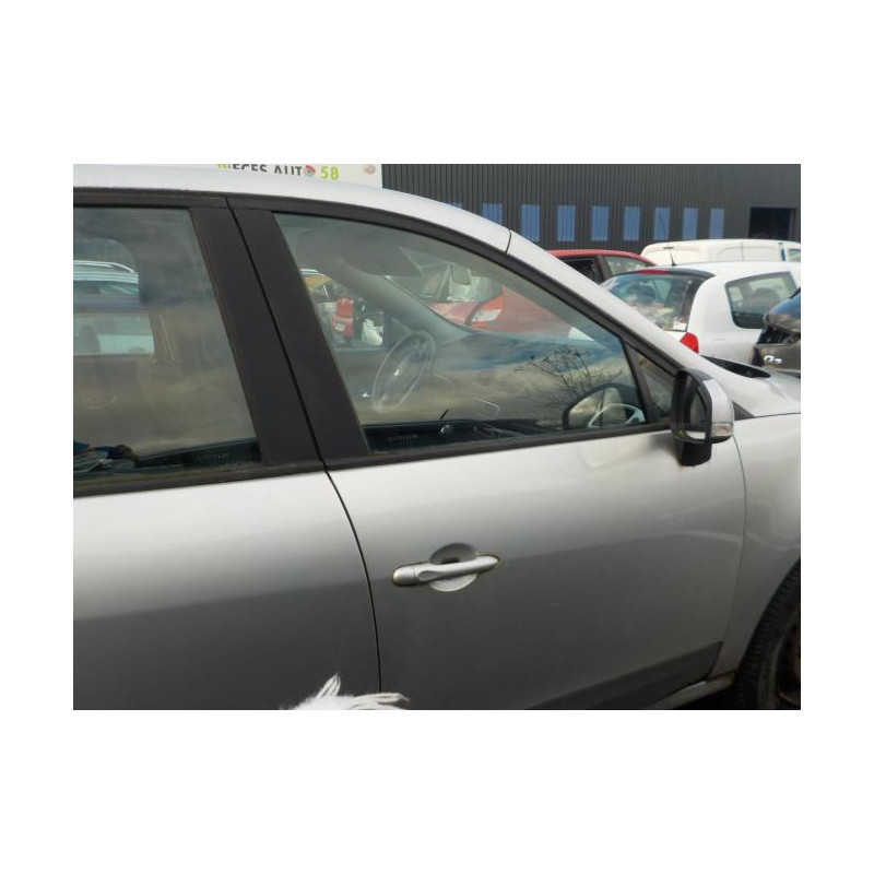 Feu arriere principal gauche (feux) RENAULT SCENIC 3 PHASE 1 d’occasion
