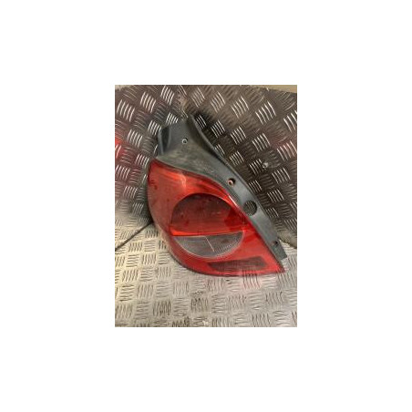 Feu arriere principal gauche (feux) RENAULT CLIO 3 PHASE 1 d’occasion