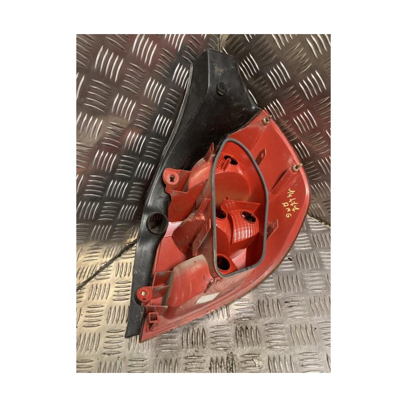 Feu arriere principal gauche (feux) RENAULT CLIO 3 PHASE 1 d’occasion
