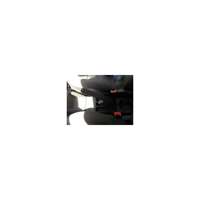 Attache ceinture avant droit VOLKSWAGEN POLO 4 PHASE 2 d’occasion