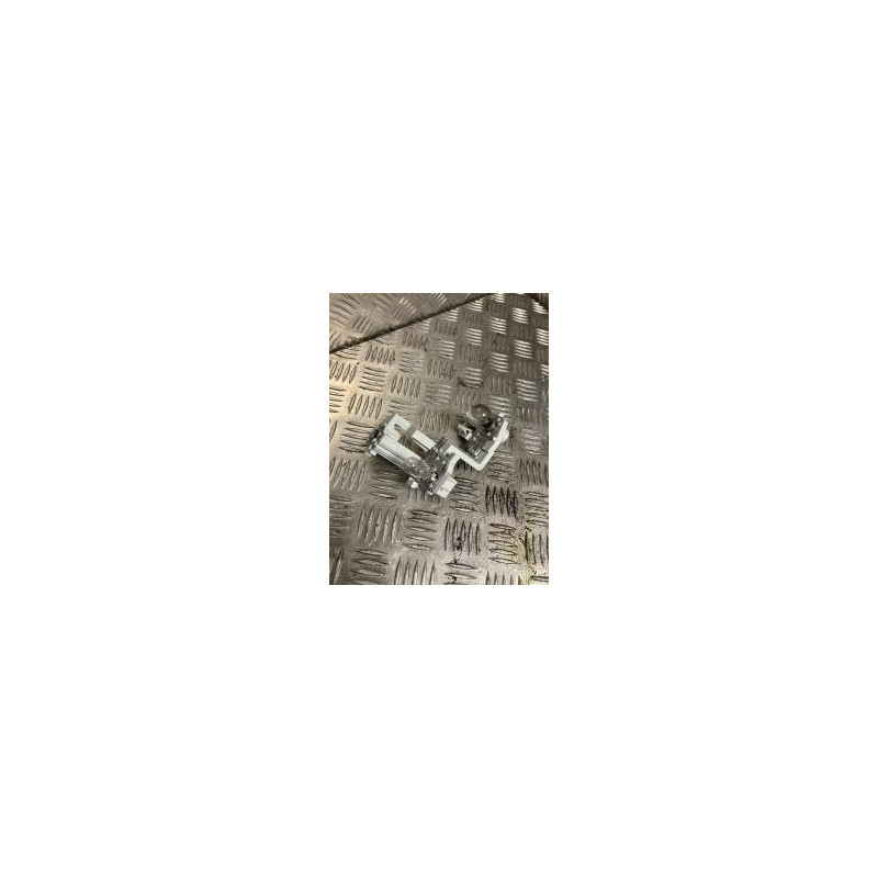 Platine feu arriere droit FORD FIESTA 6 PHASE 1 d’occasion