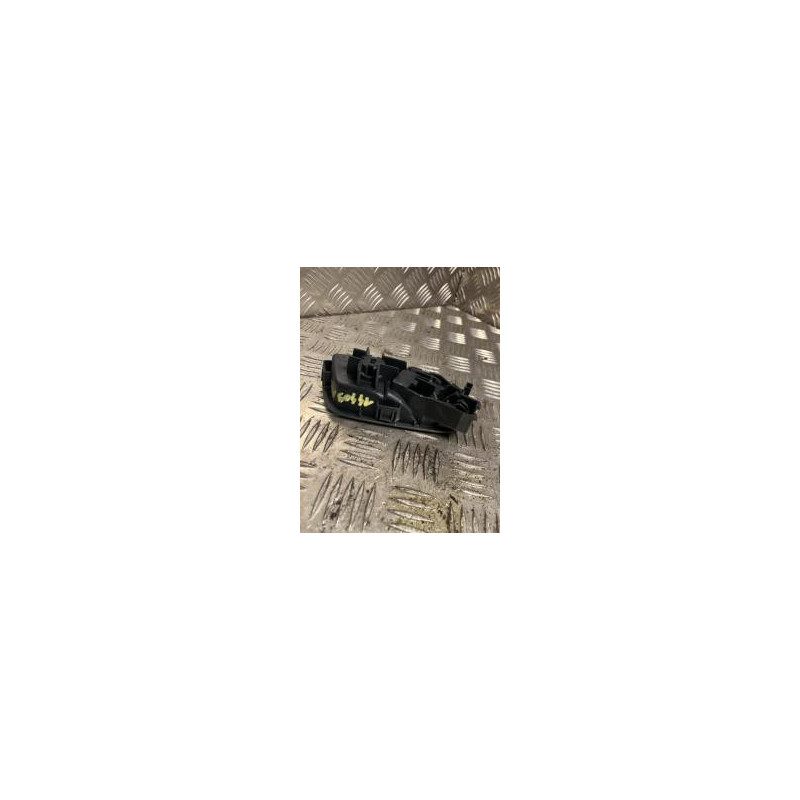 Poignee interieur arriere gauche FORD FIESTA 6 PHASE 1 d’occasion