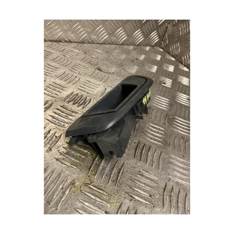 Poignee interieur arriere gauche FORD FIESTA 6 PHASE 1 d’occasion