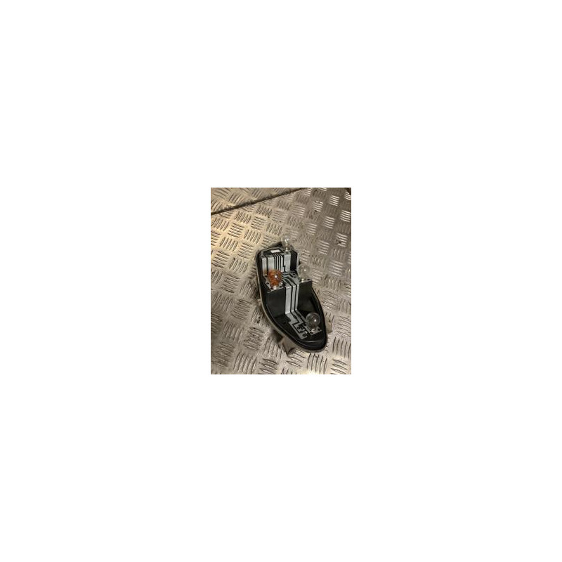 Platine feu arriere droit RENAULT CLIO 3 PHASE 1 d’occasion