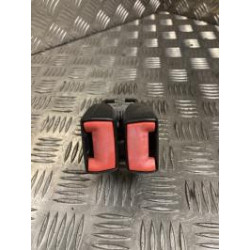 Attache ceinture arriere centrale FORD FIESTA 6 PHASE 1 d’occasion