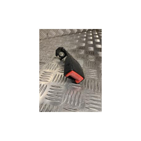 Attache ceinture arriere gauche FORD FIESTA 6 PHASE 1 d’occasion