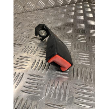 Attache ceinture arriere gauche FORD FIESTA 6 PHASE 1 d’occasion