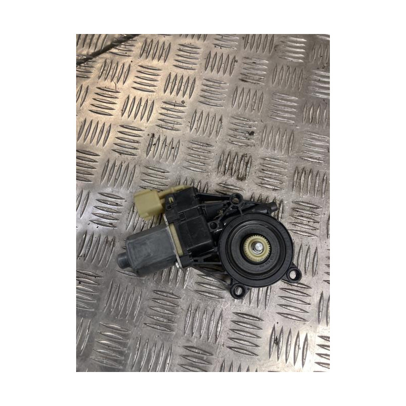 Moteur leve vitre avant gauche FORD FIESTA 6 PHASE 1 d’occasion