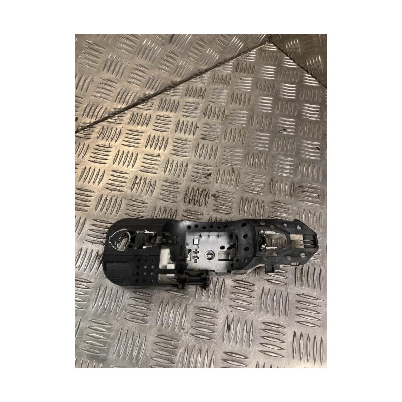 Support poignee porte arriere droite RENAULT SCENIC 3 PHASE 2 d’occasion