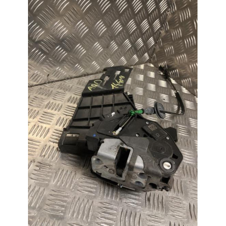 Serrure arriere droit FORD FIESTA 6 PHASE 1 d’occasion