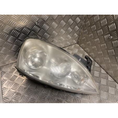 Optique avant principal droit (feux)(phare) OPEL CORSA C PHASE 1 d’occasion