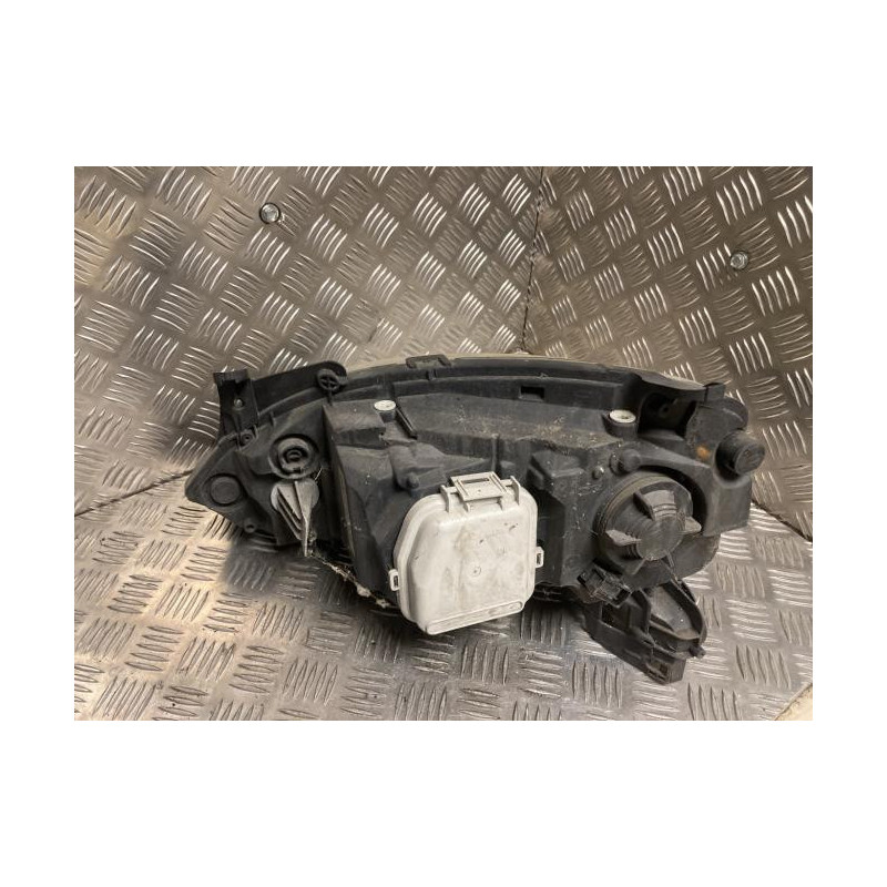 Optique avant principal droit (feux)(phare) OPEL CORSA C PHASE 1 d’occasion