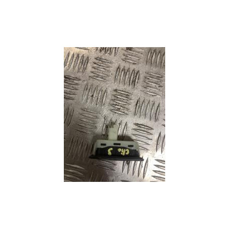 Bouton de coffre RENAULT CLIO 3 PHASE 1 d’occasion