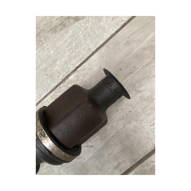 Cardan droit (transmission) RENAULT CLIO 2 PHASE 2 d’occasion