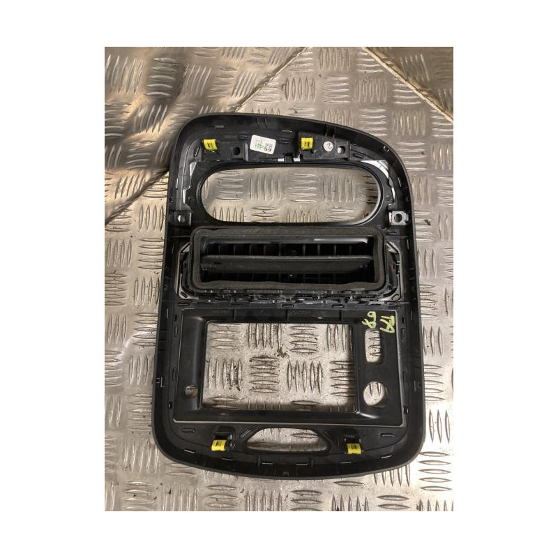 Facade autoradio RENAULT CLIO 4 PHASE 2 d’occasion