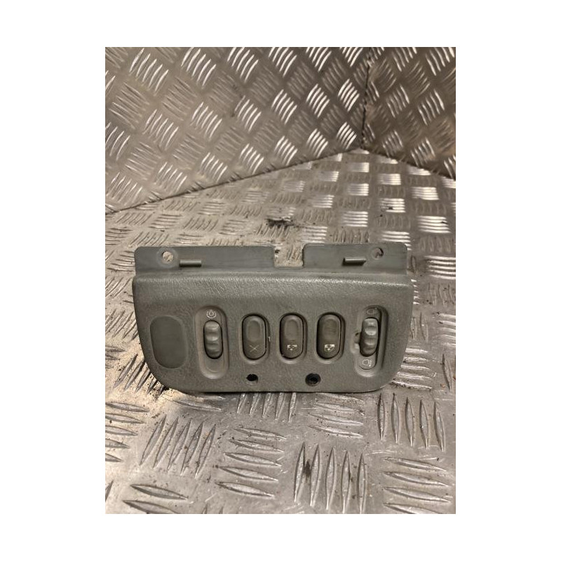 Bouton/Interrupteur RENAULT SCENIC 1 PHASE 2 d’occasion
