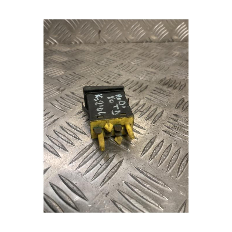 Bouton/Interrupteur AUDI 80 3 PHASE 1 d’occasion