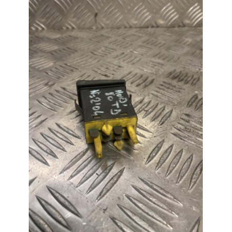 Bouton/Interrupteur AUDI 80 3 PHASE 1 d’occasion
