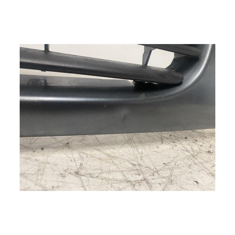 Calandre VOLKSWAGEN POLO 3 PHASE 1 d’occasion