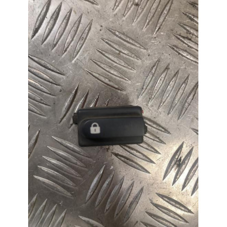 Commande de fermeture centralisee RENAULT CLIO 2 PHASE 2 d’occasion