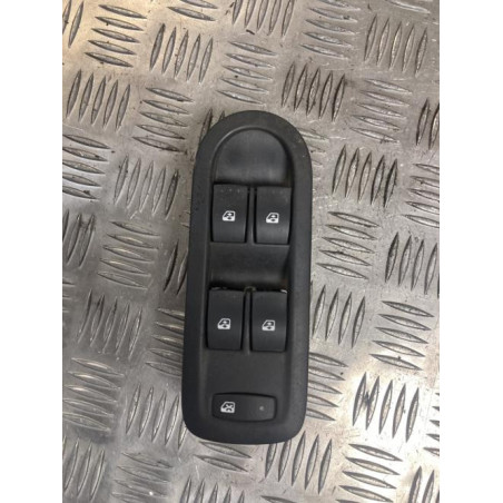 Interrupteur de leve vitre avant gauche RENAULT MEGANE 2 PHASE 2 d’occasion