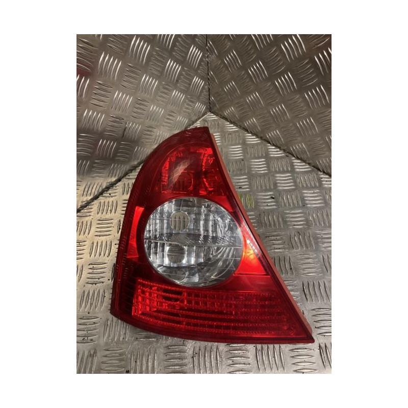 Feu arriere principal gauche (feux) RENAULT CLIO 2 PHASE 2 d’occasion
