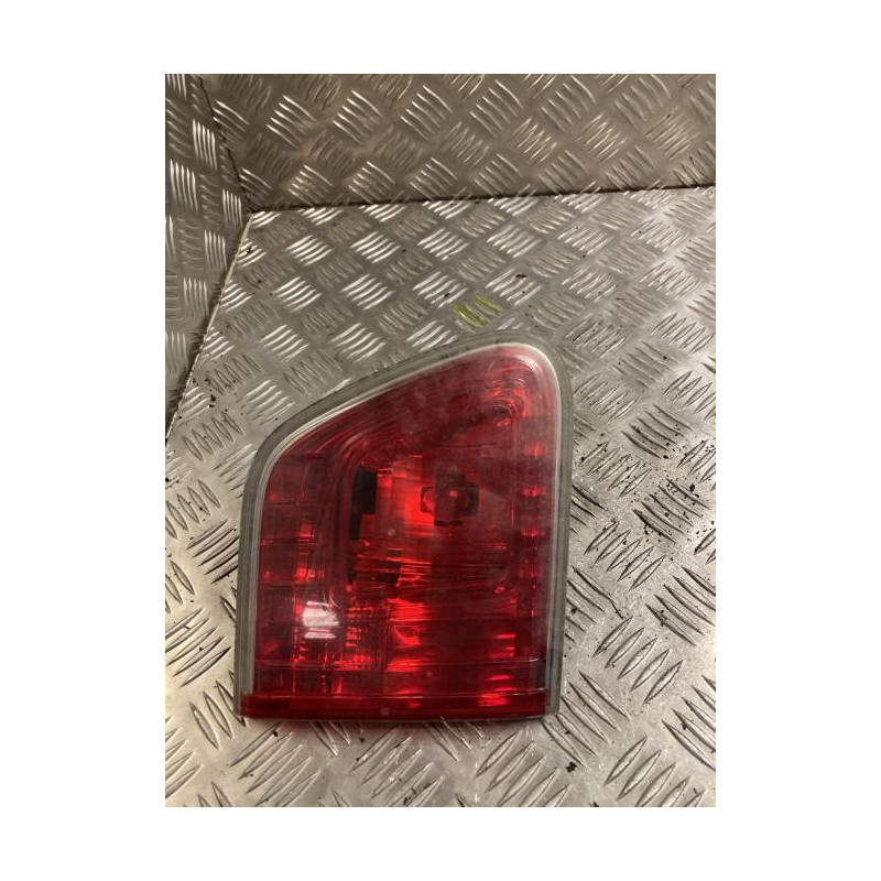 Feu arriere secondaire gauche (feux) TOYOTA AVENSIS 3 PHASE 1 BREAK d’occasion