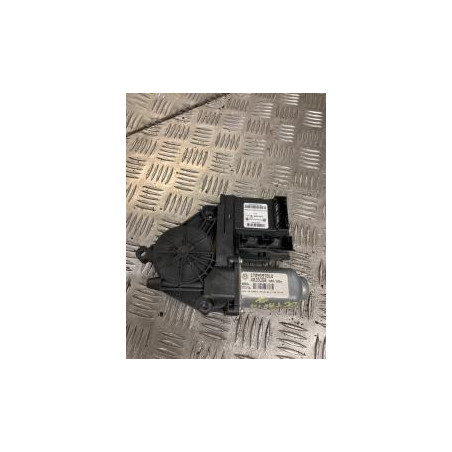 Moteur leve vitre avant gauche SKODA OCTAVIA 2 PHASE 2 d’occasion