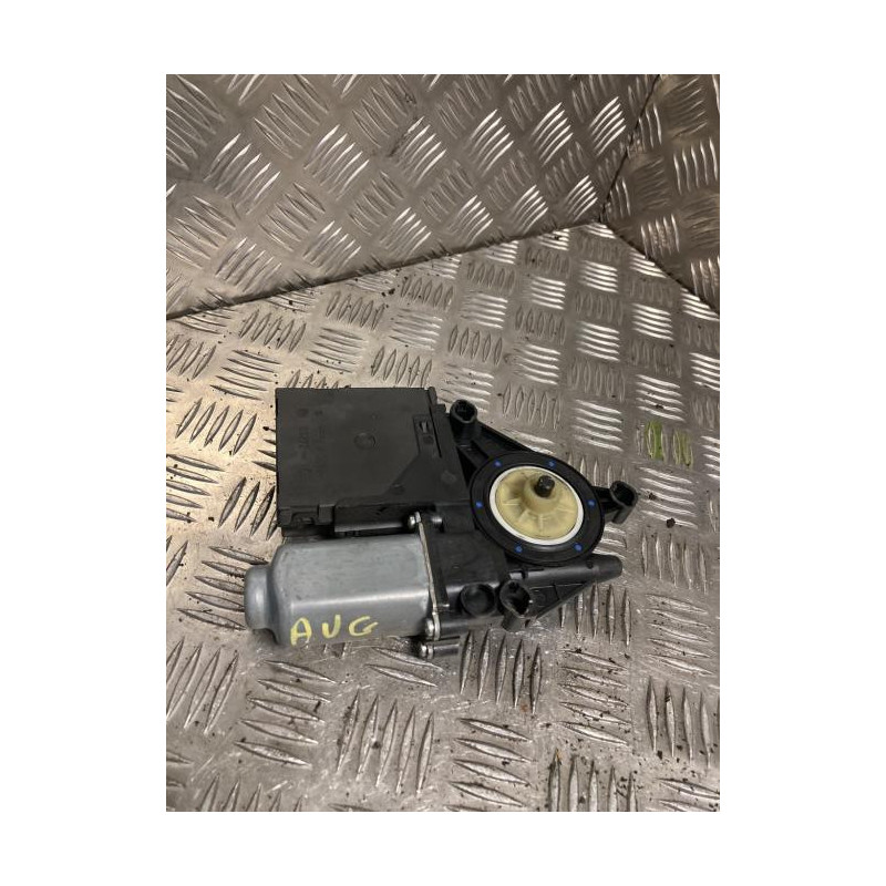 Moteur leve vitre avant gauche SKODA OCTAVIA 2 PHASE 2 d’occasion