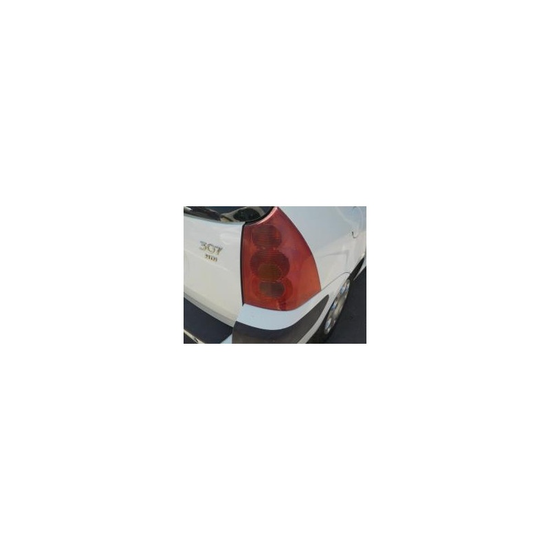Feu arriere principal droit (feux) PEUGEOT 307 PHASE 1 BREAK d’occasion