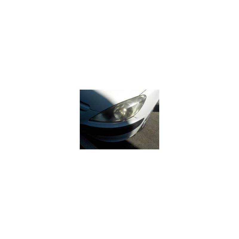 Optique avant principal gauche (feux)(phare) PEUGEOT 307 PHASE 1 BREAK d’occasion