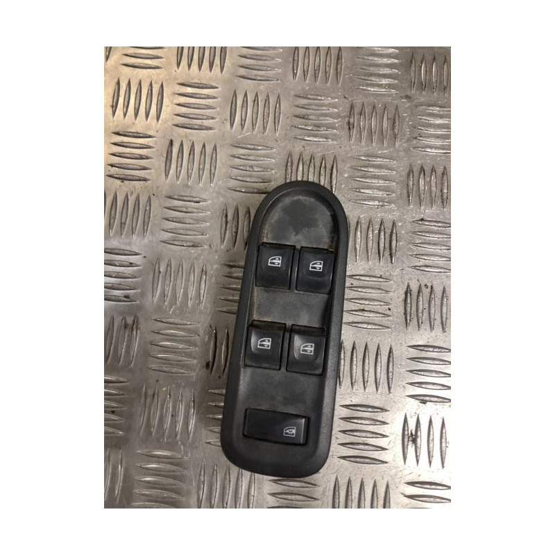 Interrupteur de leve vitre avant gauche DACIA DUSTER 1 PHASE 1 d’occasion