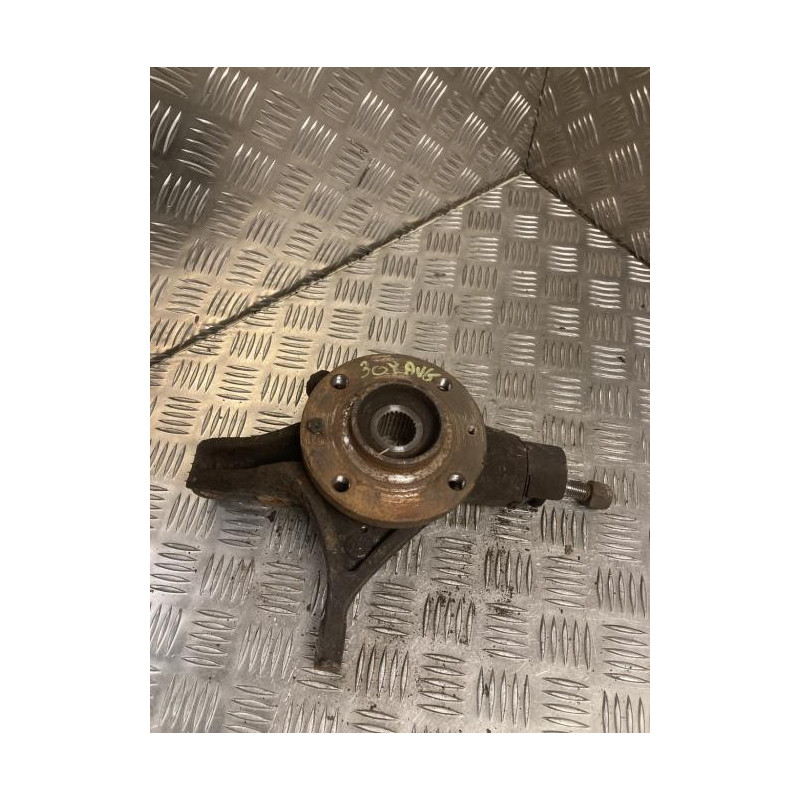 Moyeu avant droit PEUGEOT 308 1 PHASE 2 d’occasion