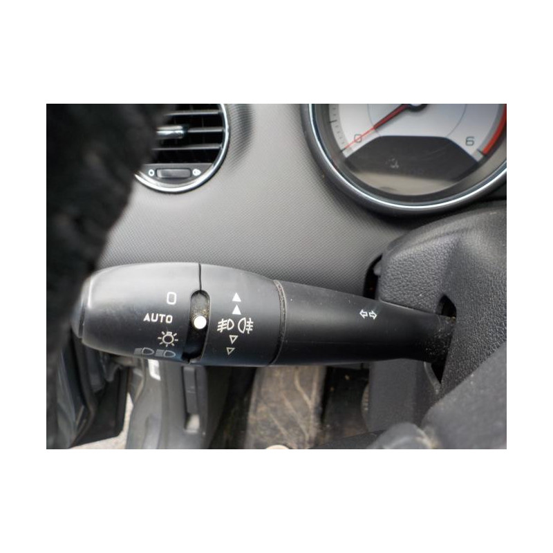 Tuyau de climatisation PEUGEOT 308 1 PHASE 1 d’occasion