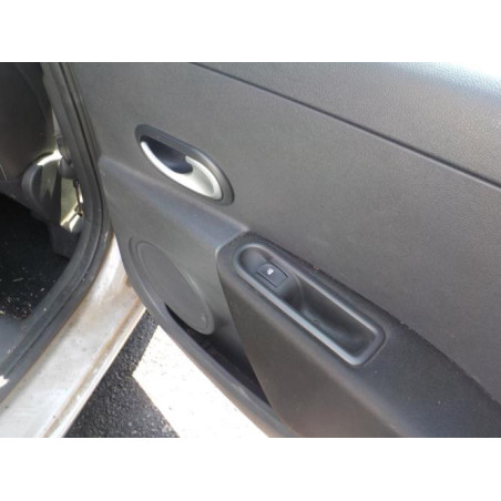 Optique avant principal gauche (feux)(phare) RENAULT CLIO 3 PHASE 2 d’occasion