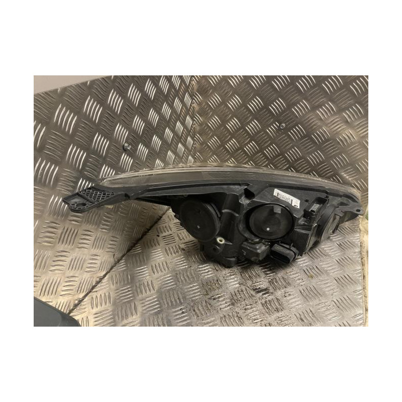 Optique avant principal gauche (feux)(phare) FORD FOCUS 3 PHASE 2 BREAK d’occasion