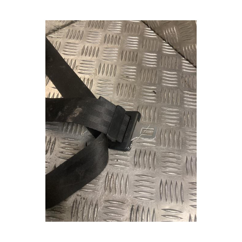 Attache ceinture arriere droit VOLKSWAGEN GOLF 4 d’occasion