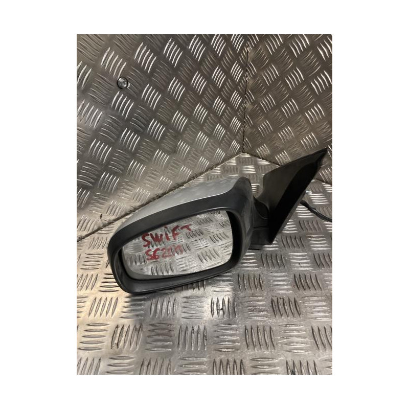 Retroviseur gauche SUZUKI SWIFT 3 d’occasion