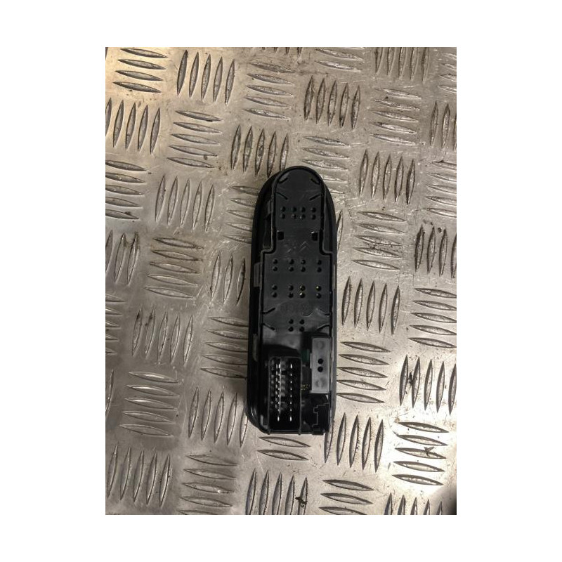 Interrupteur de leve vitre avant gauche CITROEN C3 2 PHASE 1 d’occasion