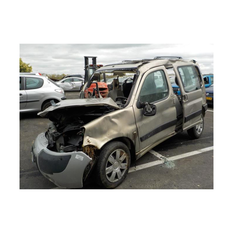Feu arriere stop central CITROEN BERLINGO 1 PHASE 2 d’occasion