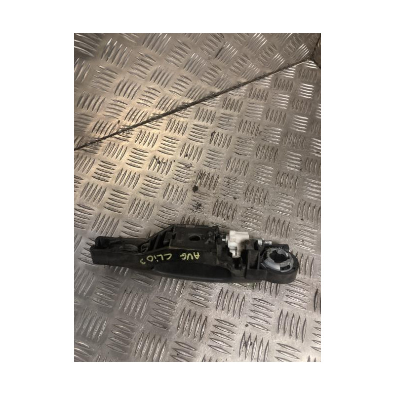 Support poignee porte avant gauche RENAULT CLIO 3 PHASE 1 d’occasion