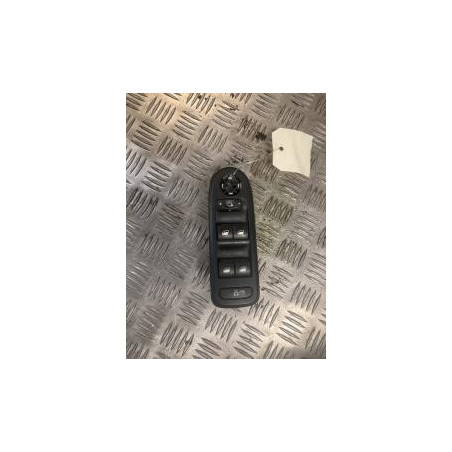 Interrupteur de leve vitre avant gauche CITROEN C5 2 BREAK d’occasion